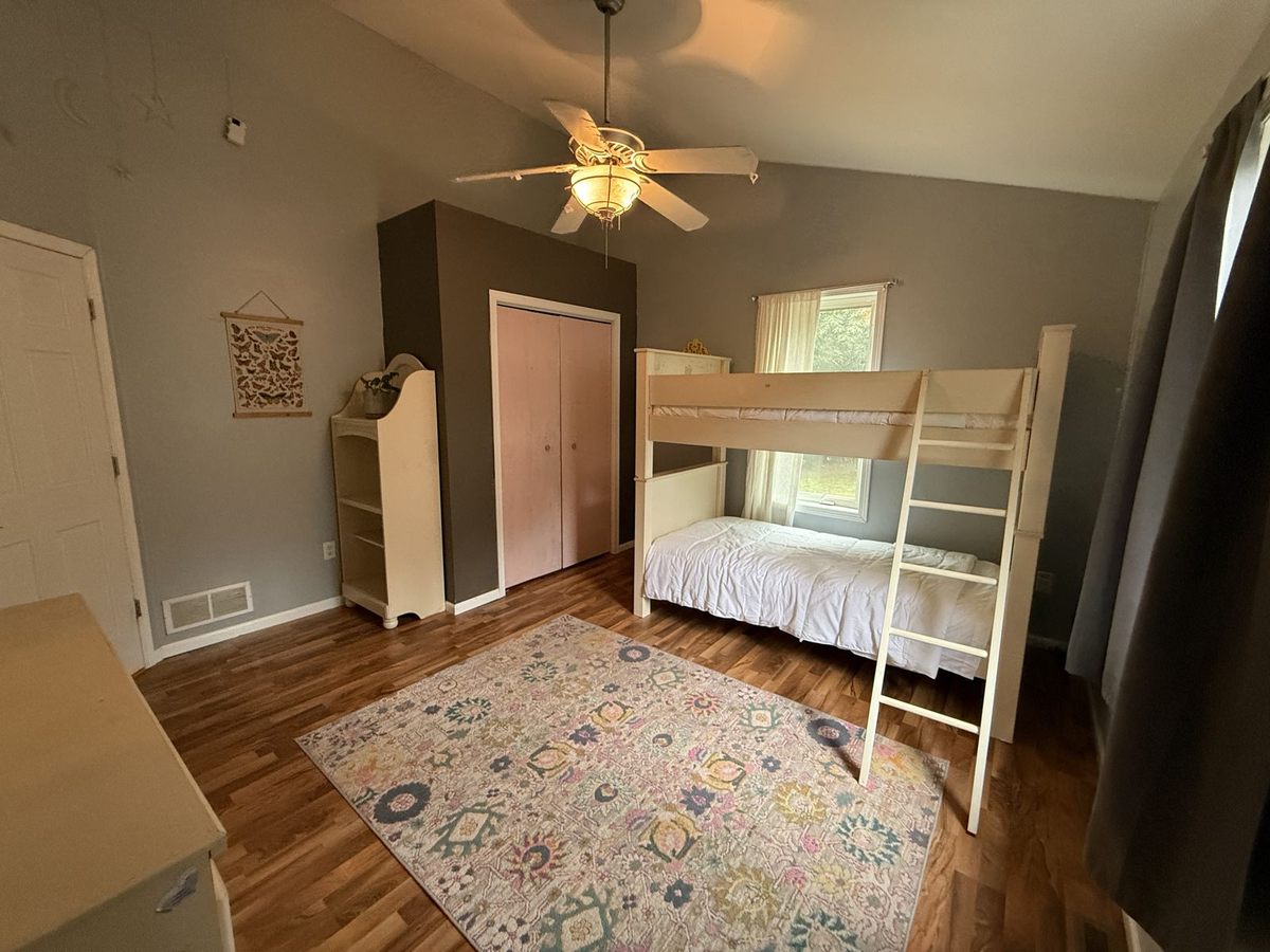 Second angle of the bunk room
